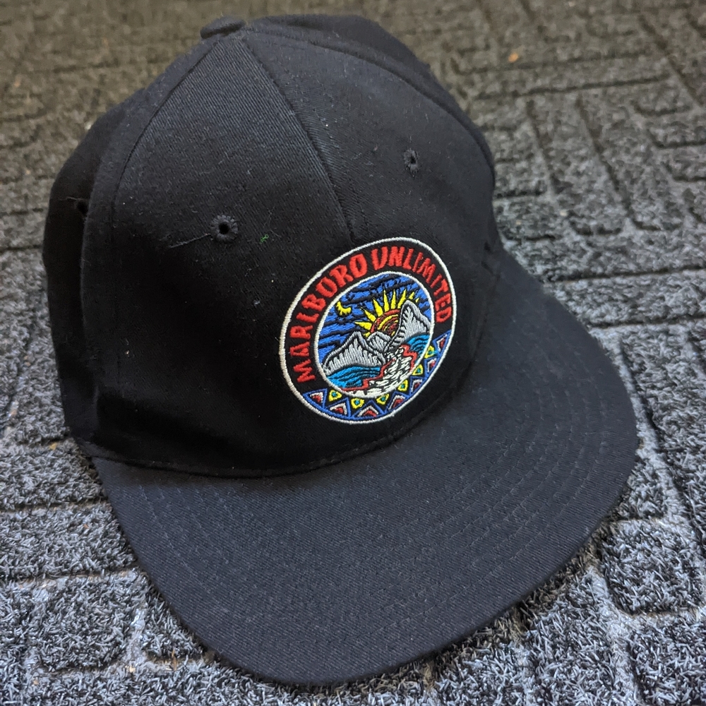 Snapback marlboro vintage hat black one size